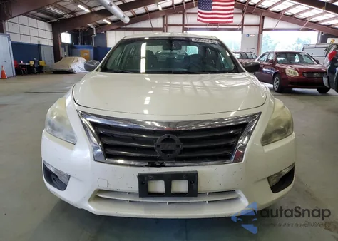 2015 Nissan Altima 2.5 z USA, uszkodzony, nr VIN 1N4AL3AP7FN360991